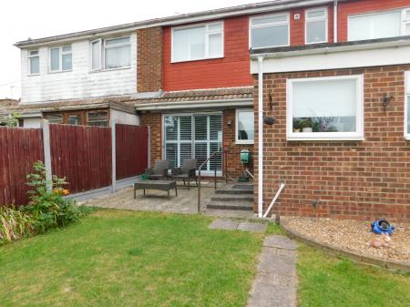 4 bedroom Semi-detached house for sale in Summerville Avenue, Minster, ME12