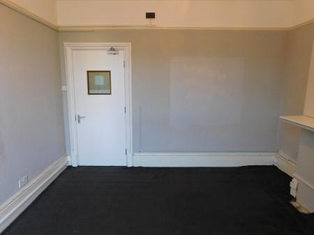 3 bedroom Commercial Property to let in Trinity Road, Sheerness, ME12