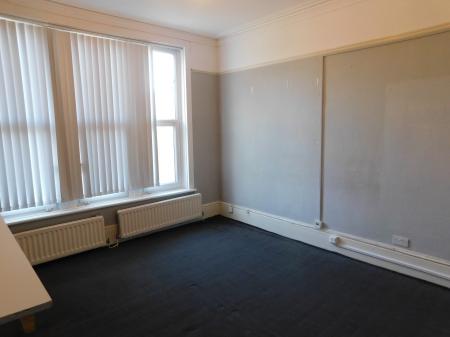 3 bedroom Commercial Property to let in Trinity Road, Sheerness, ME12