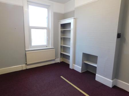 3 bedroom Commercial Property to let in Trinity Road, Sheerness, ME12