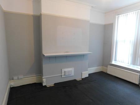 3 bedroom Commercial Property to let in Trinity Road, Sheerness, ME12