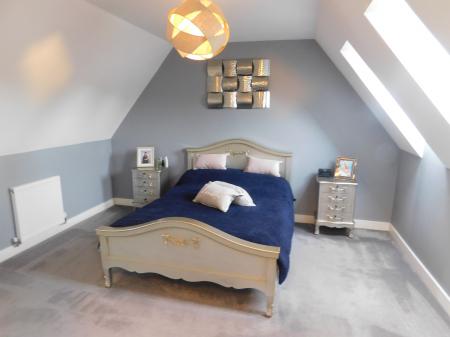 4 bedroom Semi-detached house for sale in Minster Road