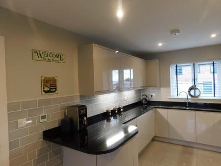 4 bedroom Semi-detached house for sale in Minster Road