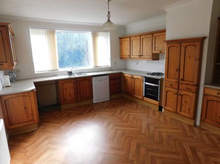 3 bedroom Bungalow for sale in Minster Road, Minster, ME12