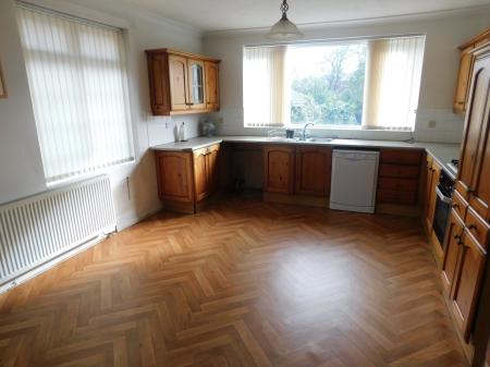 3 bedroom Bungalow for sale in Minster Road, Minster, ME12