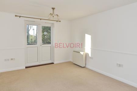 2 bedroom Flat for sale in Hiltingbury Road, Chandler's Ford, Eastleigh, SO53