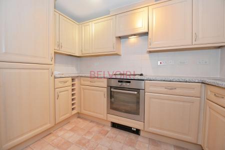 2 bedroom Flat for sale in Hiltingbury Road, Chandler's Ford, Eastleigh, SO53