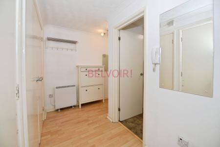 2 bedroom Flat for sale in Hulse Road, Banister Park, Southampton, SO15