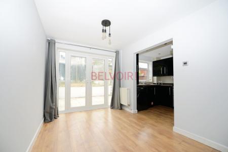 3 bedroom Terraced House for sale in Oakwood Drive, Southampton, SO16