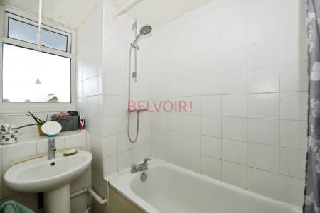 3 bedroom Flat for sale in Orchard Lane, Southampton, SO14