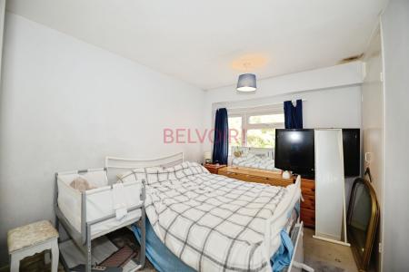 3 bedroom Terraced House for sale in Binstead Close, Southampton, SO16