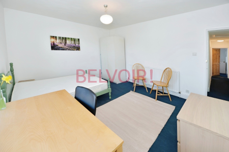 4 bedroom Terraced House to let in Arnold Road, Southampton, SO17