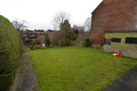 4 bedroom End of terrace house to let in Broadlands Road, Highfield, Southampton, SO17