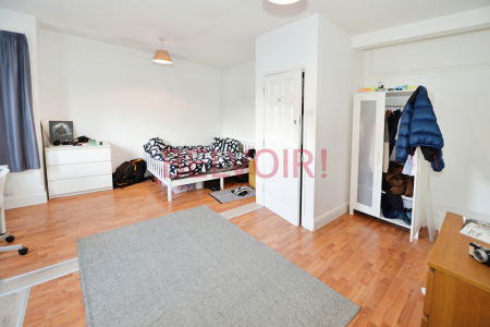 6 bedroom Semi-detached house to let in Wilton Avenue, Polygon, Southampton, SO15