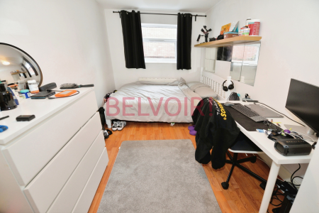 6 bedroom Semi-detached house to let in Wilton Avenue, Polygon, Southampton, SO15