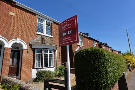 4 bedroom Semi-detached house to let in Mayfield Road, Southampton, SO17