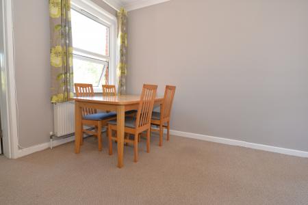 4 bedroom Semi-detached house to let in Mayfield Road, Southampton, SO17