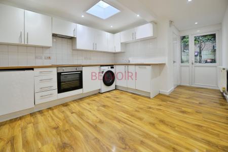 2 bedroom Terraced House to let in Rockstone Lane, Southampton, SO14