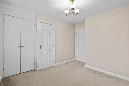 2 bedroom Semi-detached house for sale in Scarecrow Lane, Four Oaks, Sutton Coldfield, B75