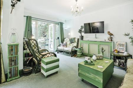 4 bedroom Semi-detached house for sale in Camborne Road, Sutton, SM2