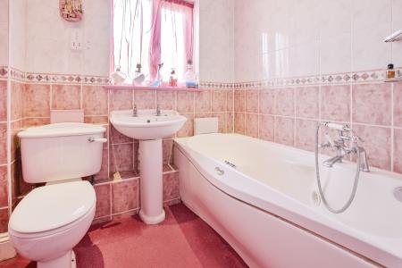 4 bedroom Semi-detached house for sale in Camborne Road, Sutton, SM2