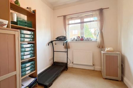 4 bedroom Semi-detached house for sale in Camborne Road, Sutton, SM2