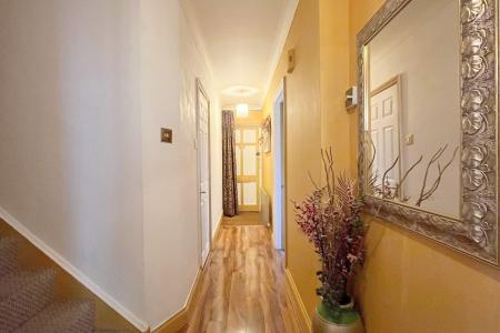 4 bedroom Semi-detached house for sale in Camborne Road, Sutton, SM2