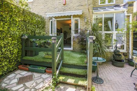 4 bedroom Semi-detached house for sale in Camborne Road, Sutton, SM2