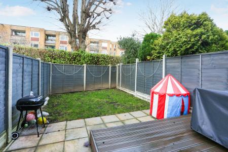 2 bedroom Terraced House for sale in Village Row, Sutton, SM2