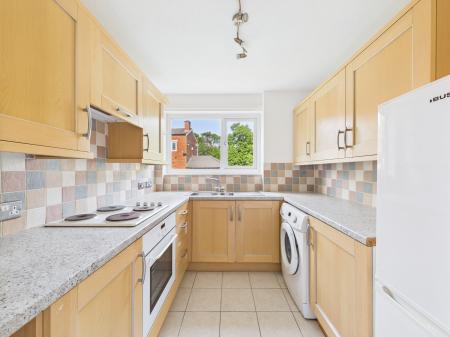 1 bedroom Flat for sale in Holly Mount, Laurel Road, West Park, WA10
