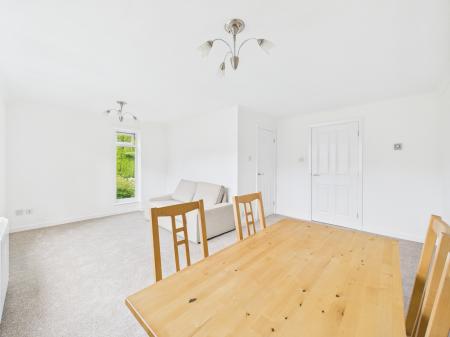 1 bedroom Flat for sale in Holly Mount, Laurel Road, West Park, WA10