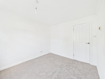 1 bedroom Flat for sale in Holly Mount, Laurel Road, West Park, WA10