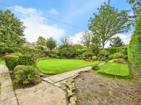 5 bedroom Detached house for sale in Albany Avenue, Prescot, L34