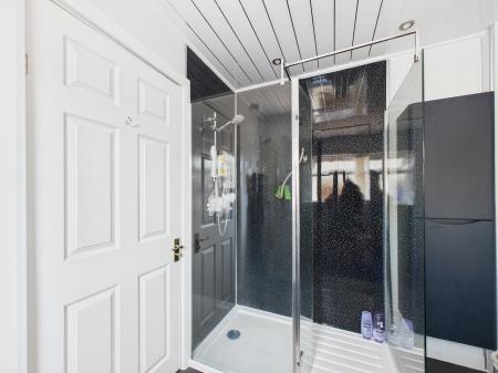 2 bedroom Bungalow for sale in Avondale Road, Haydock, WA11