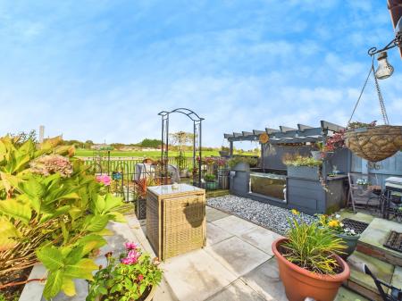 2 bedroom Semi-detached house for sale in Brookside Way, St Helens, WA11