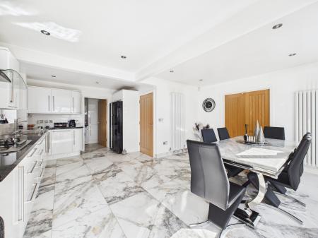 4 bedroom Detached house for sale in Calday Grove, St Helens, WA11