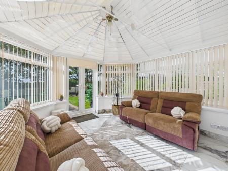 4 bedroom Detached house for sale in Calday Grove, St Helens, WA11