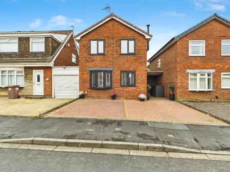 3 bedroom Detached house for sale in Campion Close, Haresfinch, St Helens, WA11