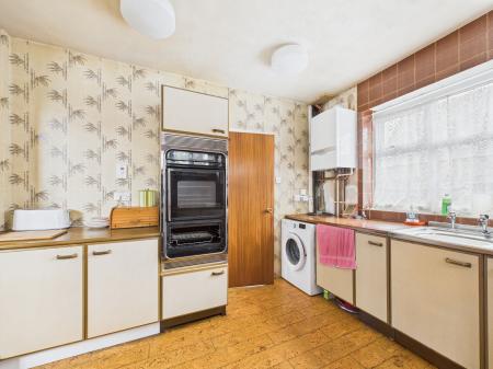 6 bedroom Semi-detached house for sale in Clipsley Lane, Haydock, WA11