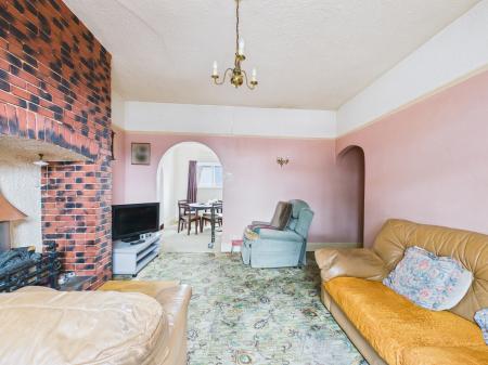 6 bedroom Semi-detached house for sale in Clipsley Lane, Haydock, WA11