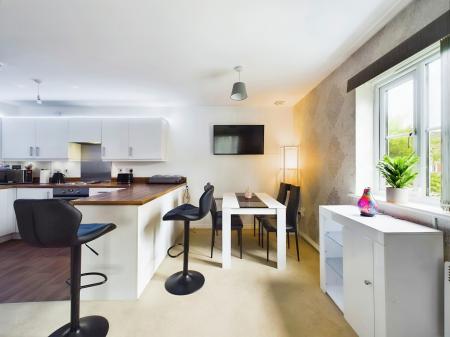 2 bedroom Flat for sale in Cunningham Court, St Helens, WA10