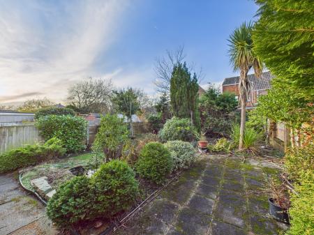 3 bedroom Semi-detached house for sale in Daresbury Road, Eccleston, St Helens, WA10