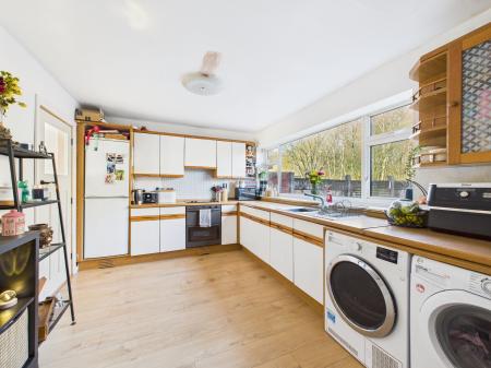 3 bedroom Semi-detached house for sale in Farndon Avenue, Sutton Manor, St Helens, WA9