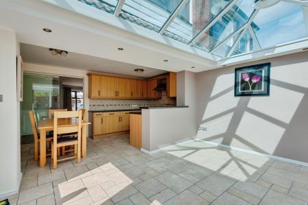 2 bedroom Semi-detached house for sale in Gray Avenue, Haydock, WA11