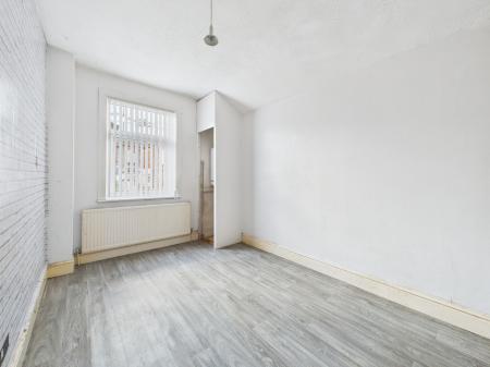 3 bedroom Terraced House for sale in Hall Street, St Helens Central, St Helens, WA10