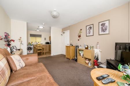 2 bedroom Apartment for sale in Heyeswood, Haydock, St Helens, WA11