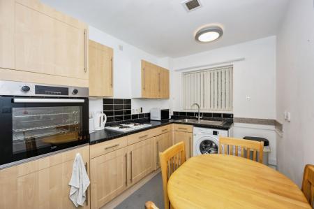 1 bedroom Flat for sale in Heyeswood, Haydock, WA11