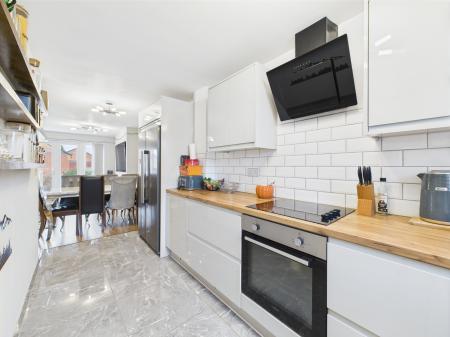 4 bedroom Semi-detached house for sale in Leighton Drive, St Helens, WA9