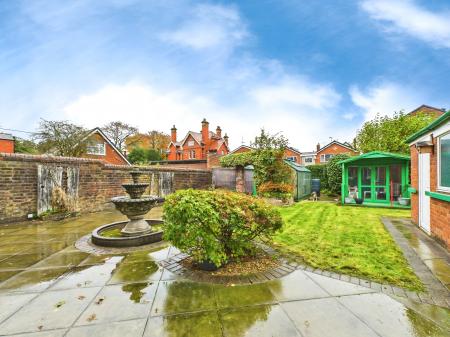 4 bedroom Semi-detached house for sale in Queens Road, West Park, St Helens, WA10