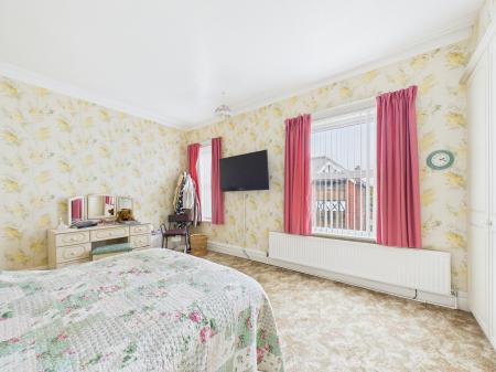 4 bedroom Semi-detached house for sale in Queens Road, West Park, St Helens, WA10